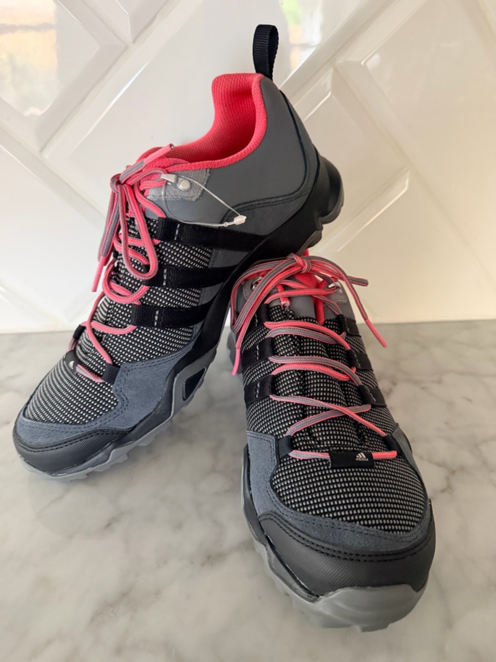 New Adidas AX2 hiking shoe Women’s Athletic Sneakers 9.5
